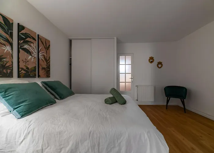 Le Celestin - Appartement 2 Chambres Avec Jardin En Centre Ville